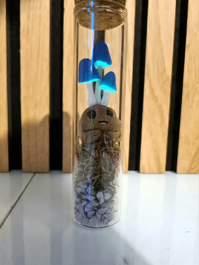 Small Blob mushroom blue 